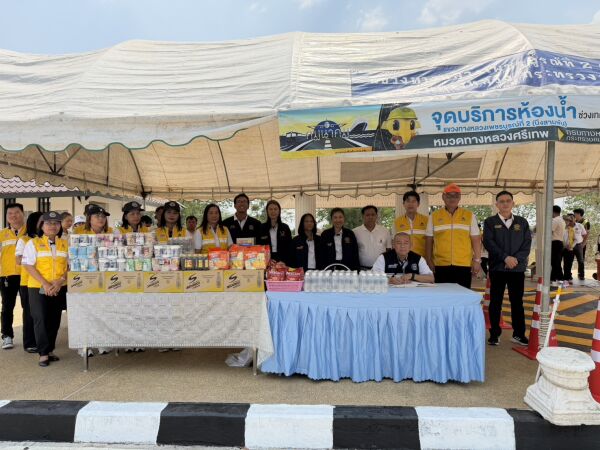 นายทวีศักดิ์ รุจิจรรยาวัฒน์ ผู้อำนวยการสำนักงานทางหลวงที่ 6 พร้อมคณะ ลงพื้นที่ตรวจเยี่ยมจุดให้บริการห้องน้ำ