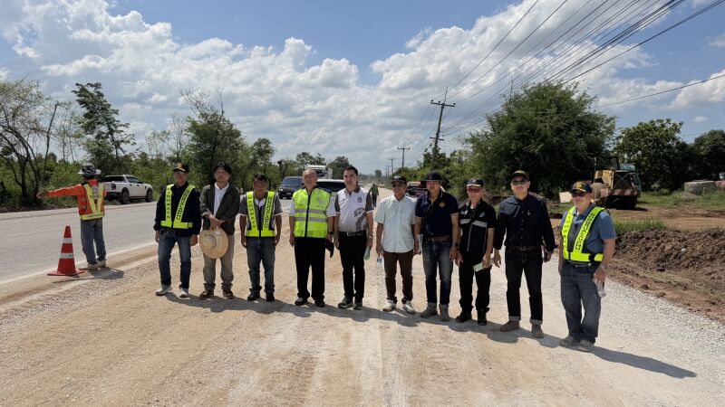 ประธานกรรมการตรวจรับพัสดุ งานจ้างเหมาทำการกิจกรรมก่อสร้าง เพิ่มใหล่ทาง